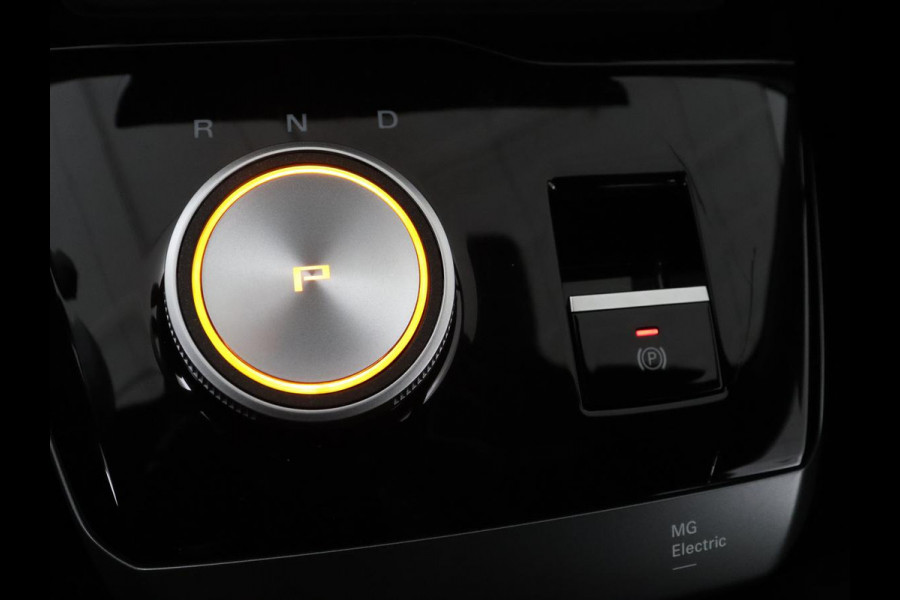 MG 4 Luxury 64 kWh | Stoel & stuurverwarming | Warmtepomp | Adaptive cruise | 360 Camera | Carplay | Keyless | Navigatie | File Assistent | Half leder