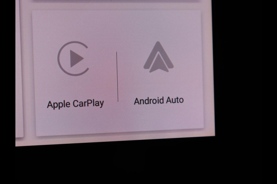 MG 4 Luxury 64 kWh | Stoel & stuurverwarming | Warmtepomp | Adaptive cruise | 360 Camera | Carplay | Keyless | Navigatie | File Assistent | Half leder