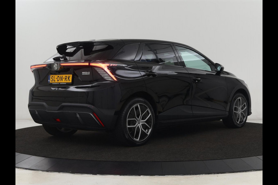 MG 4 Luxury 64 kWh | Stoel & stuurverwarming | Warmtepomp | Adaptive cruise | 360 Camera | Carplay | Keyless | Navigatie | File Assistent | Half leder