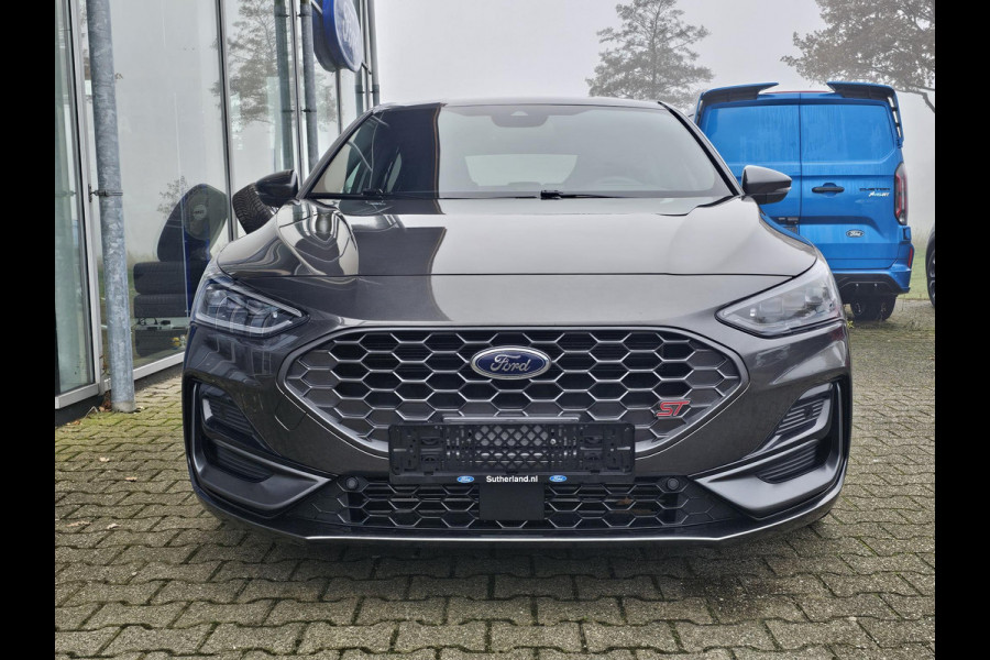 Ford Focus 2.3 EcoBoost ST-X | 280pk Automaat! | Winter Pack | AGR-stoelen | Camera | Bang&Olufsen | Head up Display | BLIS | Extra wielset!