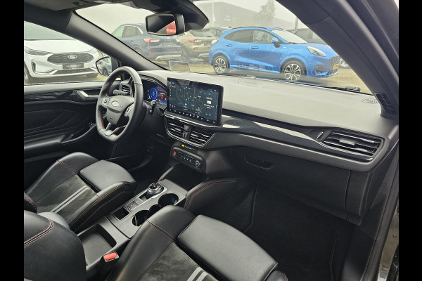 Ford Focus 2.3 EcoBoost ST-X | 280pk Automaat! | Winter Pack | AGR-stoelen | Camera | Bang&Olufsen | Head up Display | BLIS | Extra wielset!