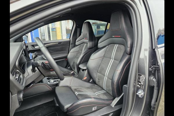Ford Focus 2.3 EcoBoost ST-X | 280pk Automaat! | Winter Pack | AGR-stoelen | Camera | Bang&Olufsen | Head up Display | BLIS | Extra wielset!
