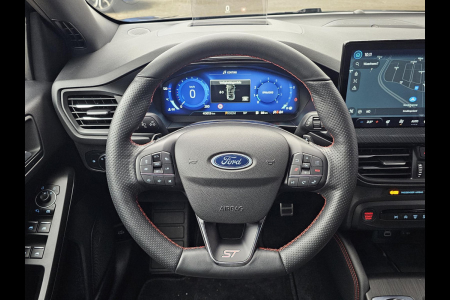Ford Focus 2.3 EcoBoost ST-X | 280pk Automaat! | Winter Pack | AGR-stoelen | Camera | Bang&Olufsen | Head up Display | BLIS | Extra wielset!