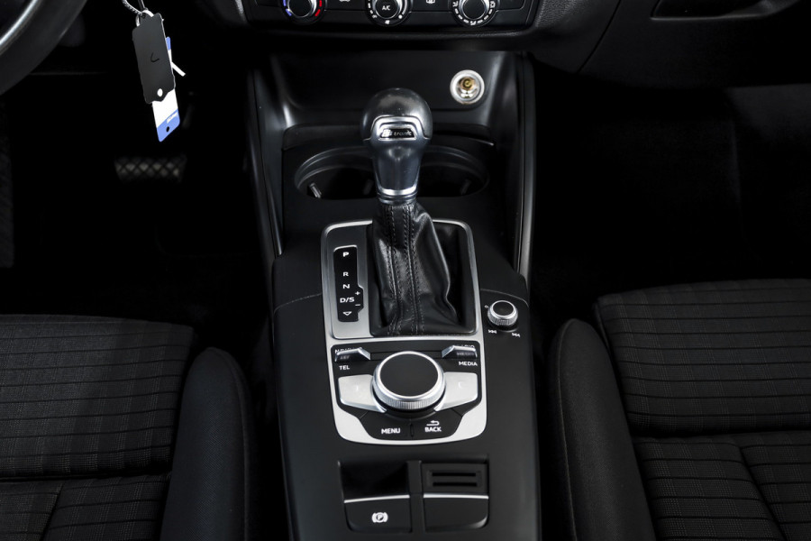 Audi A3 Sportback 1.0 TFSI 115 PK Sport Lease Edition - Automaat Orig. NL | Cruise | Afn. Trekhaak | PDC | NAV | Airco | LED | LM 16" |