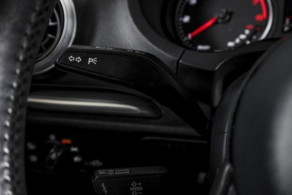 Audi A3 Sportback 1.0 TFSI 115 PK Sport Lease Edition - Automaat Orig. NL | Cruise | Afn. Trekhaak | PDC | NAV | Airco | LED | LM 16" |