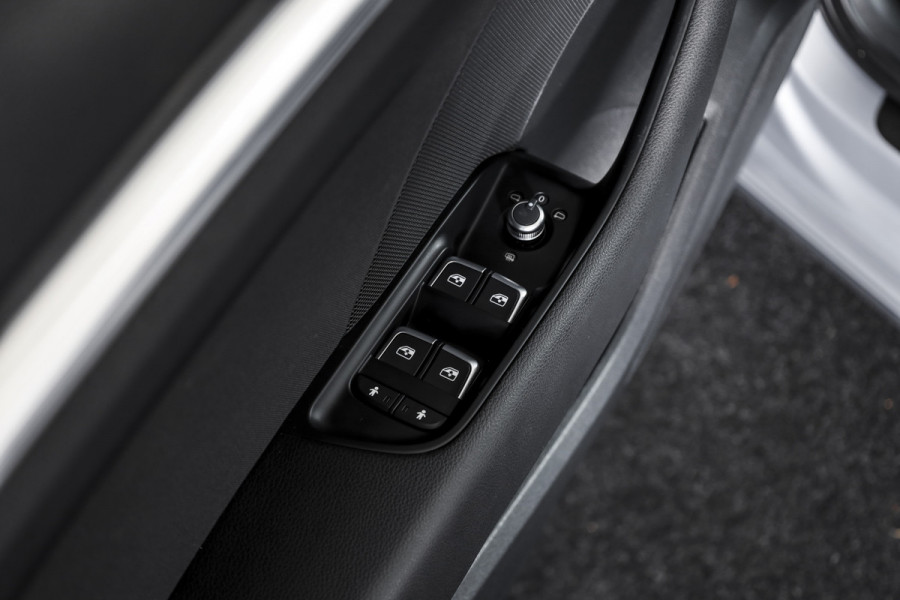 Audi A3 Sportback 1.0 TFSI 115 PK Sport Lease Edition - Automaat Orig. NL | Cruise | Afn. Trekhaak | PDC | NAV | Airco | LED | LM 16" |