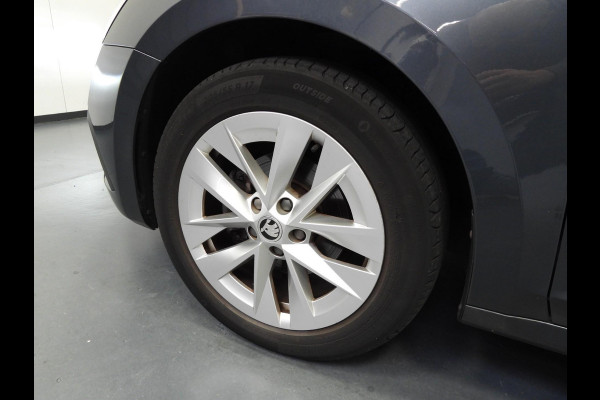 Škoda Octavia Combi 1.0 TSI Business Edition NAVI/VIRTUAL/LED/TREKH/17"LMV!