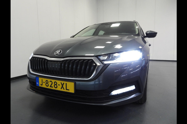 Škoda Octavia Combi 1.0 TSI Business Edition NAVI/VIRTUAL/LED/TREKH/17"LMV!