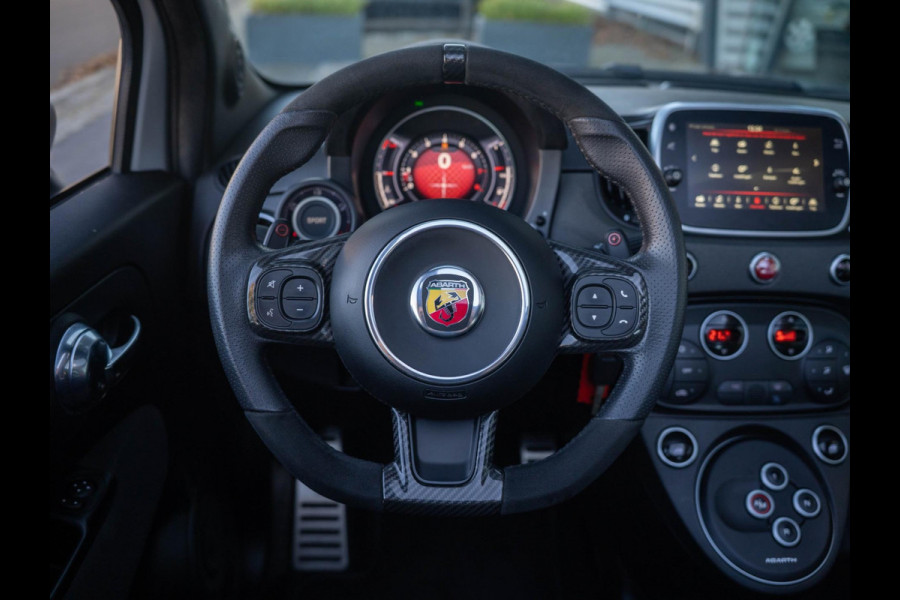 Abarth 595C 1.4 T-Jet 180PK Competizione / Brembo / Carbon / Carplay / Navi / DAB+ / Sabelt / Climate control