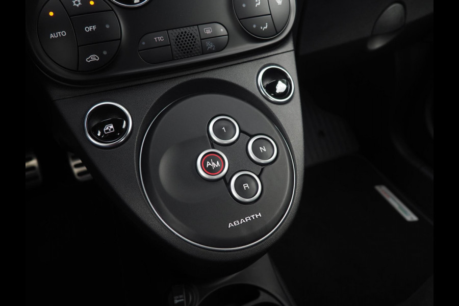 Abarth 595C 1.4 T-Jet 180PK Competizione / Brembo / Carbon / Carplay / Navi / DAB+ / Sabelt / Climate control