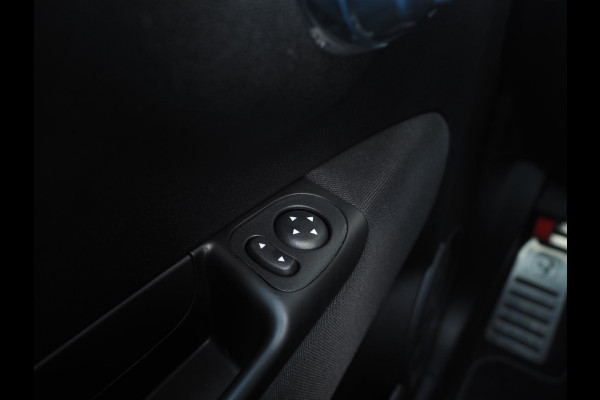 Abarth 595C 1.4 T-Jet 180PK Competizione / Brembo / Carbon / Carplay / Navi / DAB+ / Sabelt / Climate control