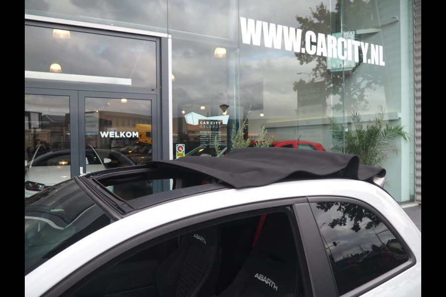 Abarth 595C 1.4 T-Jet 180PK Competizione / Brembo / Carbon / Carplay / Navi / DAB+ / Sabelt / Climate control
