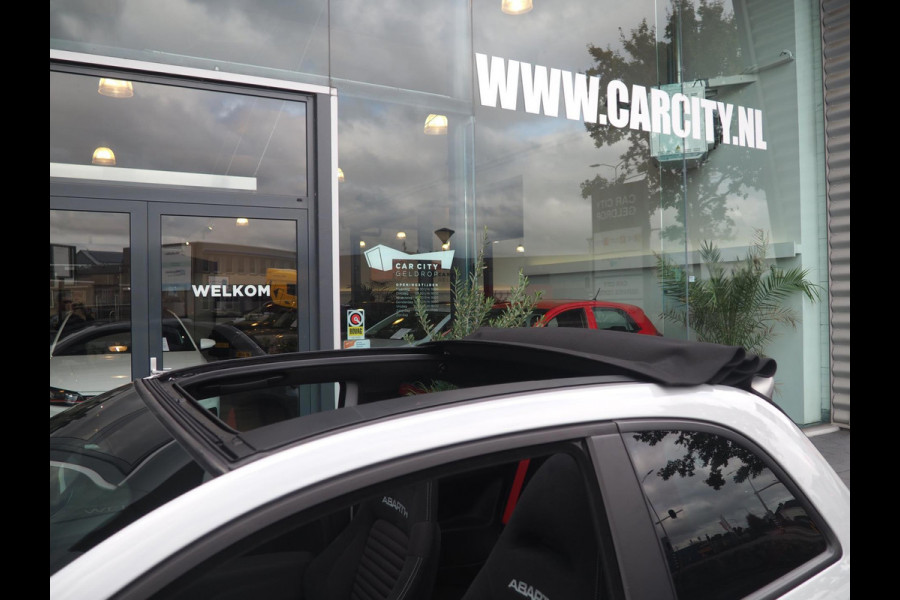 Abarth 595C 1.4 T-Jet 180PK Competizione / Brembo / Carbon / Carplay / Navi / DAB+ / Sabelt / Climate control