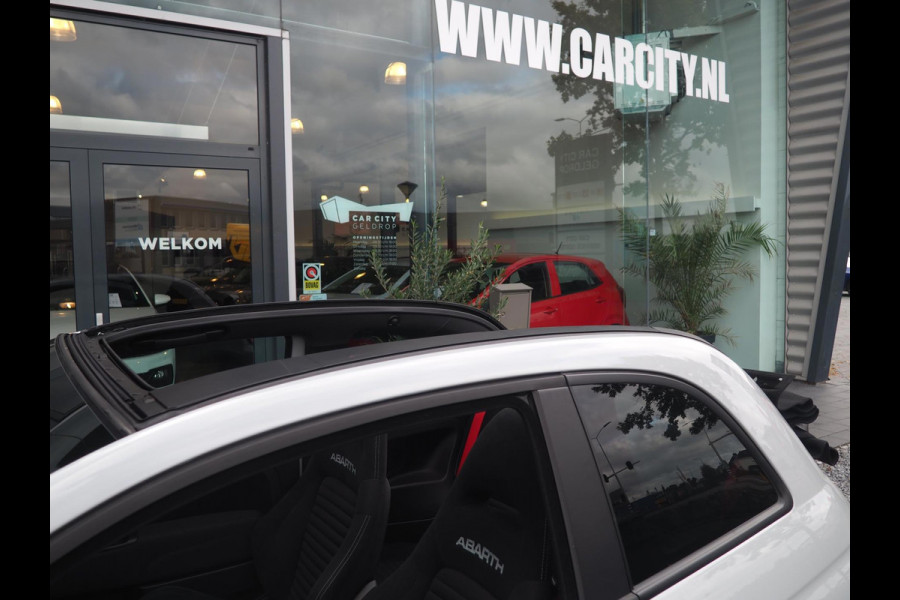 Abarth 595C 1.4 T-Jet 180PK Competizione / Brembo / Carbon / Carplay / Navi / DAB+ / Sabelt / Climate control