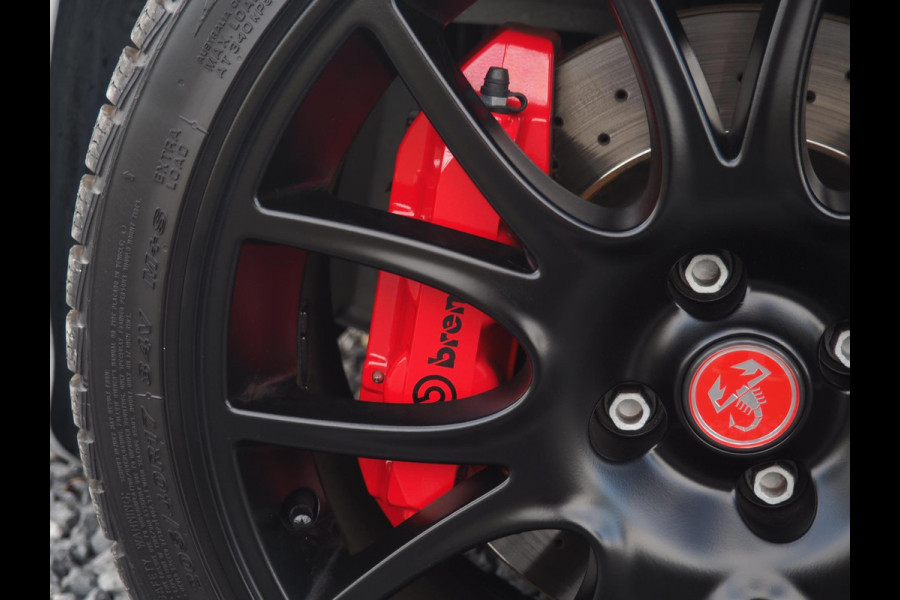 Abarth 595C 1.4 T-Jet 180PK Competizione / Brembo / Carbon / Carplay / Navi / DAB+ / Sabelt / Climate control