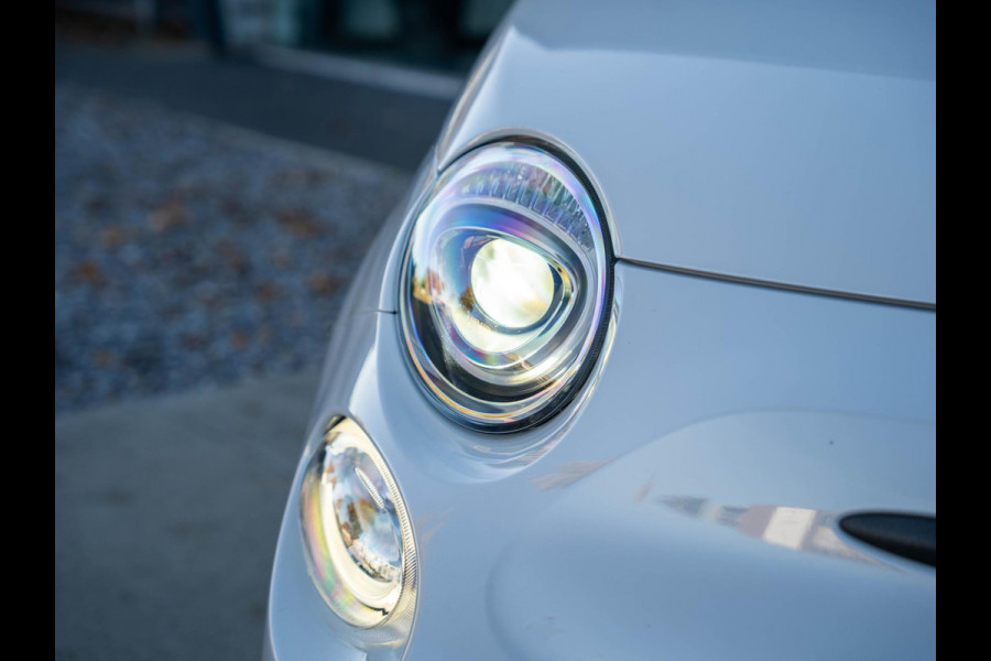 Abarth 595C 1.4 T-Jet 180PK Competizione / Brembo / Carbon / Carplay / Navi / DAB+ / Sabelt / Climate control