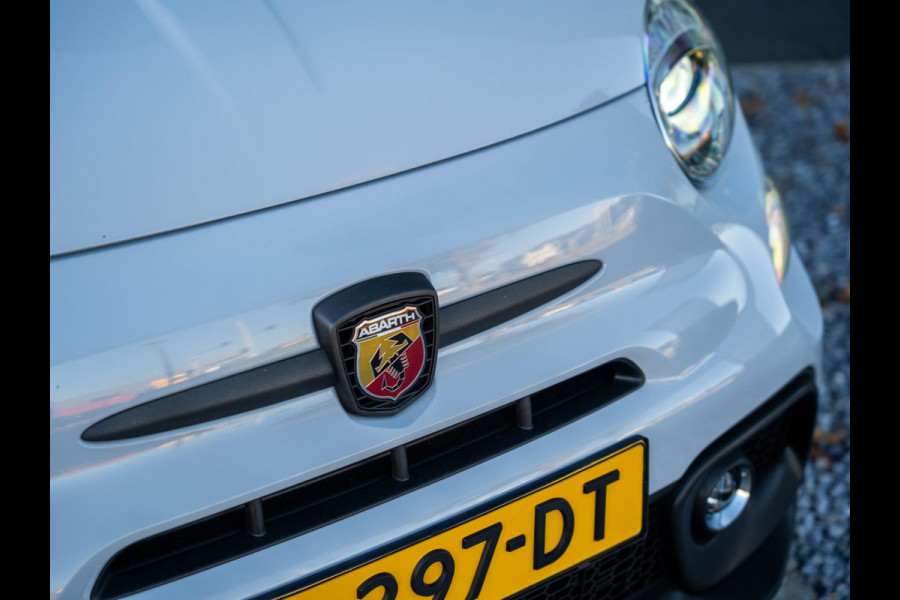 Abarth 595C 1.4 T-Jet 180PK Competizione / Brembo / Carbon / Carplay / Navi / DAB+ / Sabelt / Climate control