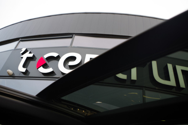 Alfa Romeo Stelvio 2.0 T 280 PK AWD Q4 Veloce, Adap. Onderstel, Panoramadak, Trekhaak, H/K Sound, Lederen Sportstoelen