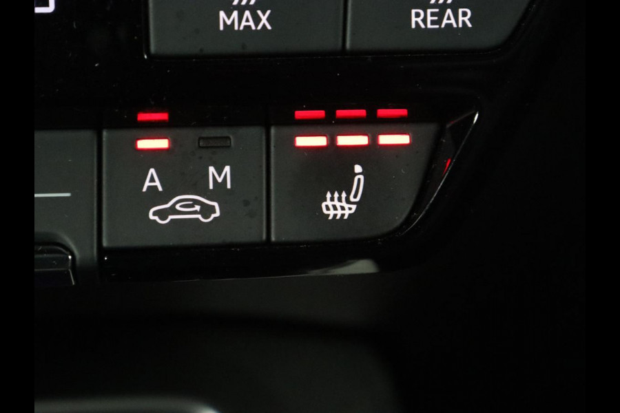Audi A3 30 TFSI edition one | Stoelverwarming | Matrix LED | Virtual Cockpit | Carplay | Half leder | Navigatie | Parkeerhulp