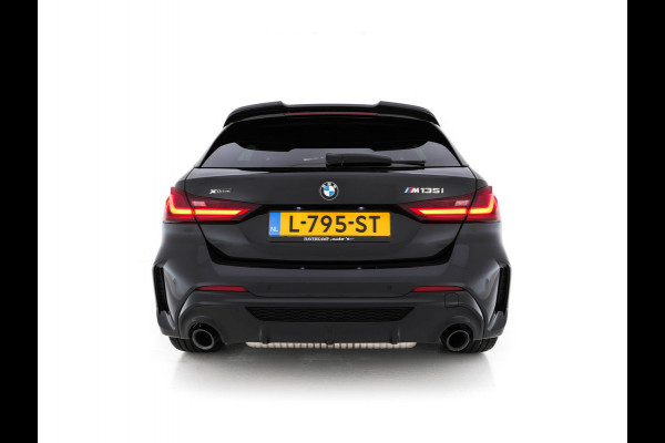 BMW 1-serie M135i xDrive M-Sportpack High Executive Aut. *ALCANTARA-MICROFIBRE | FULL-LED | HEATED-SPORTSEATS | SHIFT-PADDLES | DIGI-COCKPIT | HEAD-UP | NAVI-FULLMAP | DAB+ | PRIVACY-GLASS | AMBIENT-LIGHT | CARBON-INLAY | CARPLAY | 19''ALU*
