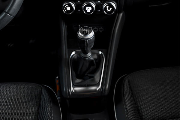 Renault Captur 1.0 TCe 90 PK Intens Orig. NL | Cruise | PDC | Camera | NAV + App. Connect | ECC | DAB | LM 17" |