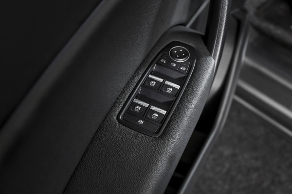 Renault Captur 1.0 TCe 90 PK Intens Orig. NL | Cruise | PDC | Camera | NAV + App. Connect | ECC | DAB | LM 17" |