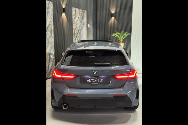 BMW 1-serie 118i M Sport|PANO|SFEER|ALCANTARA|KUIPSTOELEN|BOMVOL
