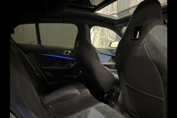BMW 1-serie 118i M Sport|PANO|SFEER|ALCANTARA|KUIPSTOELEN|BOMVOL