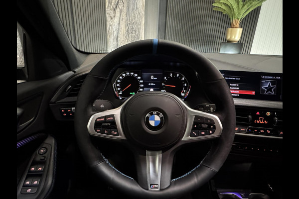 BMW 1-serie 118i M Sport|PANO|SFEER|ALCANTARA|KUIPSTOELEN|BOMVOL