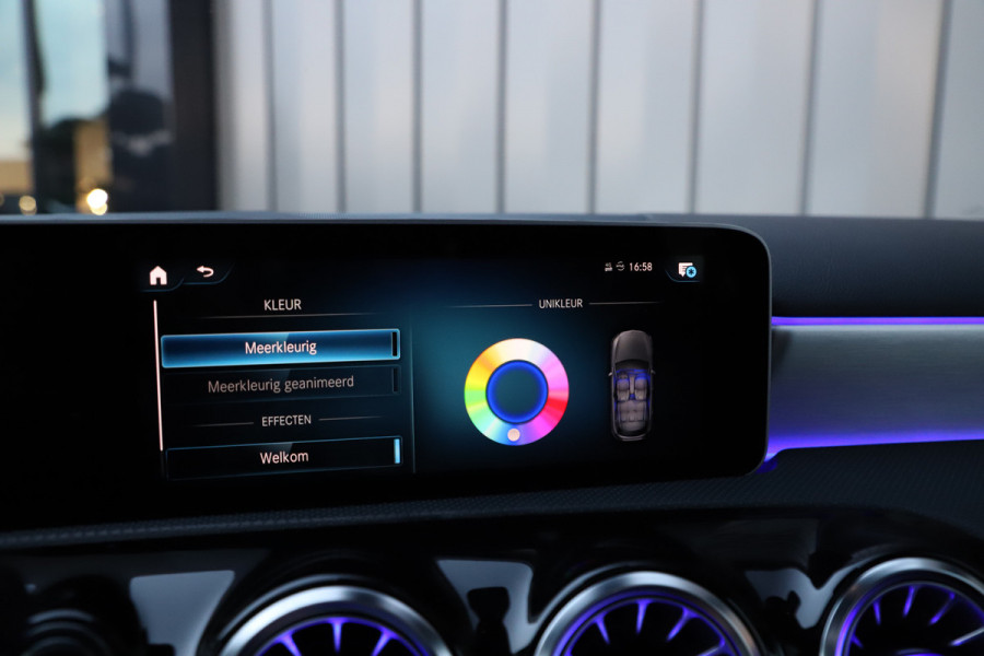 Mercedes-Benz A-Klasse 200 AMG Aut7 | 163PK | Pano | Keyless-go | Sfeerverlichting | Widescreen | Led | Stoelverw. | Camera | NL-Auto | 2018.