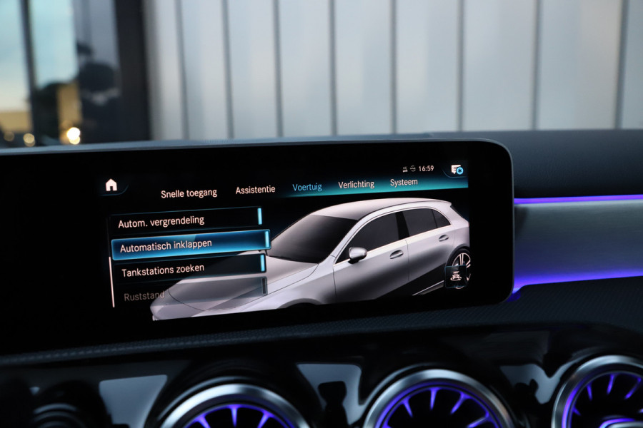 Mercedes-Benz A-Klasse 200 AMG Aut7 | 163PK | Pano | Keyless-go | Sfeerverlichting | Widescreen | Led | Stoelverw. | Camera | NL-Auto | 2018.