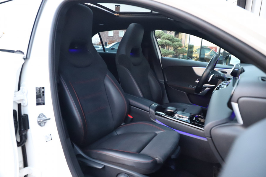 Mercedes-Benz A-Klasse 200 AMG Aut7 | 163PK | Pano | Keyless-go | Sfeerverlichting | Widescreen | Led | Stoelverw. | Camera | NL-Auto | 2018.