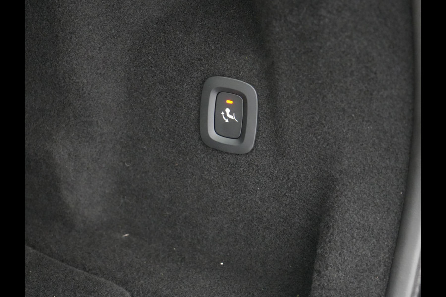 Volvo XC60 Recharge T8 AWD Inscription Plug In Hybrid 391pk Dealer O.H. PHEV | Trekhaak Af Fabriek | Panodak | Adaptive Cruise | Camera | Harman & Kardon | Lederen Sportstoelen Memory & Verwarmd | Apple Carplay | Blis | Stuur Verwarmd | Navigatie |