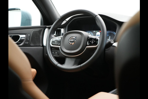 Volvo XC60 Recharge T8 AWD Inscription Plug In Hybrid 391pk Dealer O.H. PHEV | Trekhaak Af Fabriek | Panodak | Adaptive Cruise | Camera | Harman & Kardon | Lederen Sportstoelen Memory & Verwarmd | Apple Carplay | Blis | Stuur Verwarmd | Navigatie |