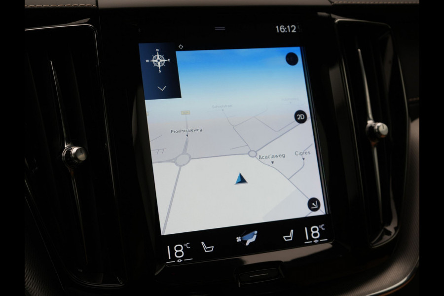 Volvo XC60 Recharge T8 AWD Inscription Plug In Hybrid 391pk Dealer O.H. PHEV | Trekhaak Af Fabriek | Panodak | Adaptive Cruise | Camera | Harman & Kardon | Lederen Sportstoelen Memory & Verwarmd | Apple Carplay | Blis | Stuur Verwarmd | Navigatie |
