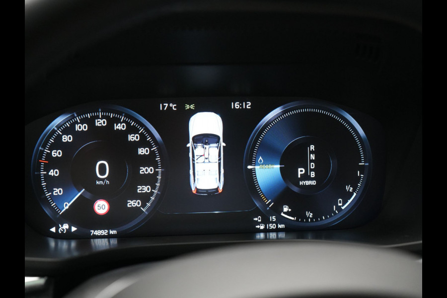 Volvo XC60 Recharge T8 AWD Inscription Plug In Hybrid 391pk Dealer O.H. PHEV | Trekhaak Af Fabriek | Panodak | Adaptive Cruise | Camera | Harman & Kardon | Lederen Sportstoelen Memory & Verwarmd | Apple Carplay | Blis | Stuur Verwarmd | Navigatie |