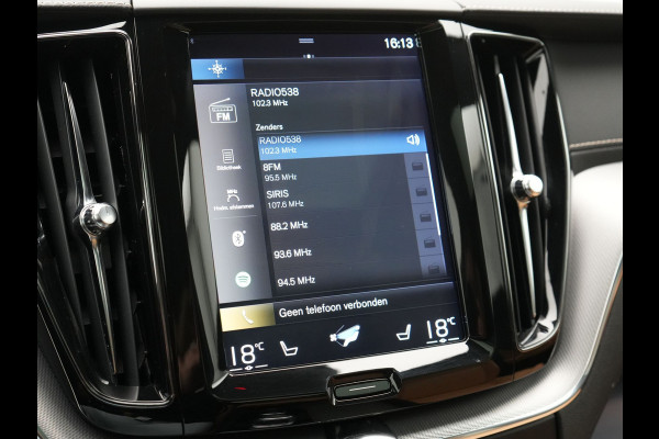 Volvo XC60 Recharge T8 AWD Inscription Plug In Hybrid 391pk Dealer O.H. PHEV | Trekhaak Af Fabriek | Panodak | Adaptive Cruise | Camera | Harman & Kardon | Lederen Sportstoelen Memory & Verwarmd | Apple Carplay | Blis | Stuur Verwarmd | Navigatie |