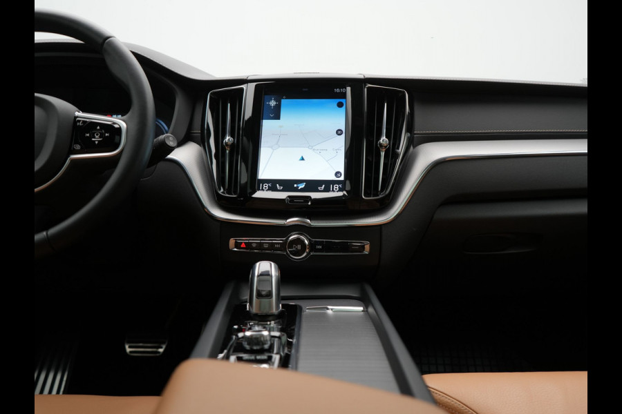 Volvo XC60 Recharge T8 AWD Inscription Plug In Hybrid 391pk Dealer O.H. PHEV | Trekhaak Af Fabriek | Panodak | Adaptive Cruise | Camera | Harman & Kardon | Lederen Sportstoelen Memory & Verwarmd | Apple Carplay | Blis | Stuur Verwarmd | Navigatie |
