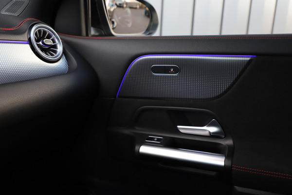 Mercedes-Benz EQA 250 AMG | 190PK | Sfeerverlichting | Led | Widescreen | Standkachel | Stoelverwarming | Elek. Achterklep | 2023.