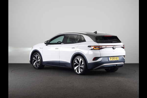 Volkswagen ID.4 First 77 kWh 204 pk | Navigatie | Warmtepomp | Trekhaak (wegklapbaar ) | Parkeersensoren | Achteruitrijcamera | Stoelverwarming |