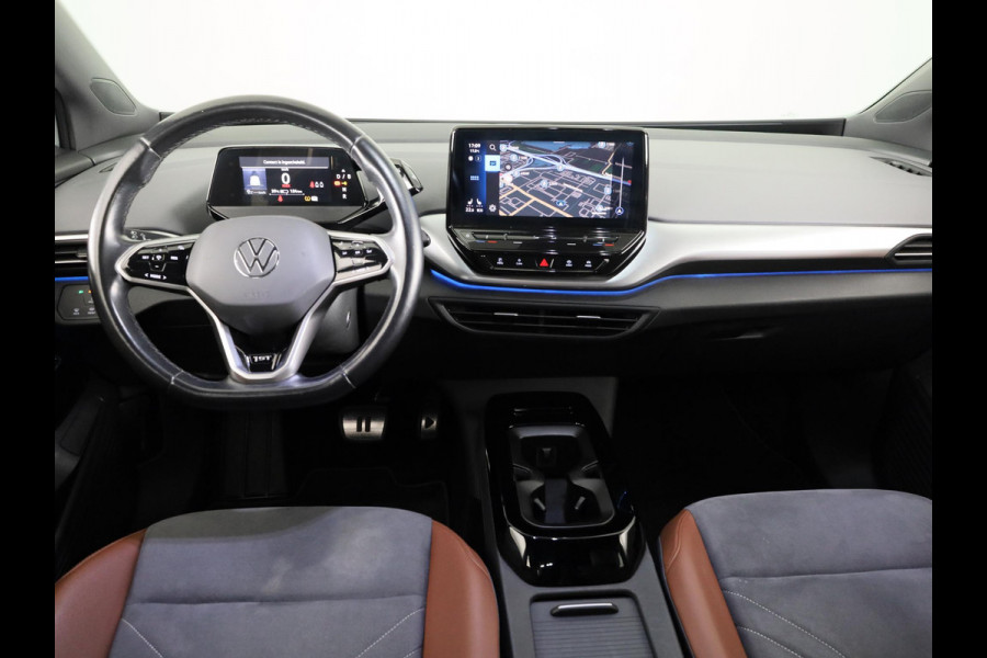 Volkswagen ID.4 First 77 kWh 204 pk | Navigatie | Warmtepomp | Trekhaak (wegklapbaar ) | Parkeersensoren | Achteruitrijcamera | Stoelverwarming |