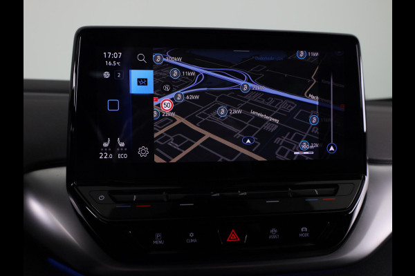 Volkswagen ID.4 First 77 kWh 204 pk | Navigatie | Warmtepomp | Trekhaak (wegklapbaar ) | Parkeersensoren | Achteruitrijcamera | Stoelverwarming |