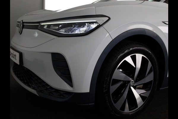 Volkswagen ID.4 First 77 kWh 204 pk | Navigatie | Warmtepomp | Trekhaak (wegklapbaar ) | Parkeersensoren | Achteruitrijcamera | Stoelverwarming |