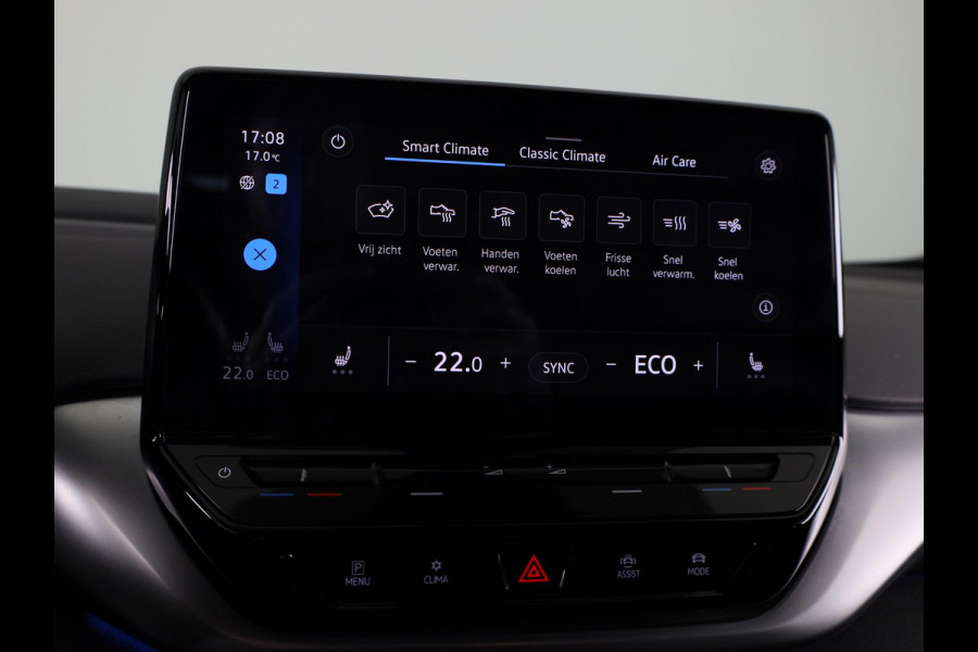 Volkswagen ID.4 First 77 kWh 204 pk | Navigatie | Warmtepomp | Trekhaak (wegklapbaar ) | Parkeersensoren | Achteruitrijcamera | Stoelverwarming |