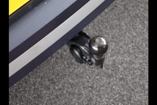 Volkswagen ID.4 First 77 kWh 204 pk | Navigatie | Warmtepomp | Trekhaak (wegklapbaar ) | Parkeersensoren | Achteruitrijcamera | Stoelverwarming |