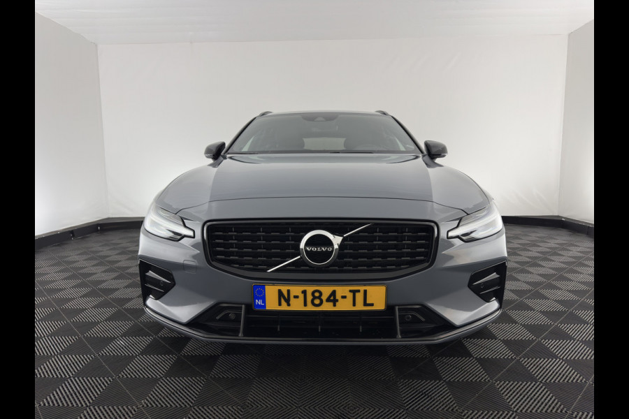 Volvo V60 2.0 B3 R-Design (INCL-BTW) *LEATHER-FABRIC | DIGI-COCKPIT | FULL-LED | MEMORY-PACK | HEATED-SPORTSEATS | LANE-ASSIST | NAVI-FULLMAP | CAMERA | DAB+ | PRIVACY-GLASS | ECC | PDC | TOWBAR | 19''ALU*