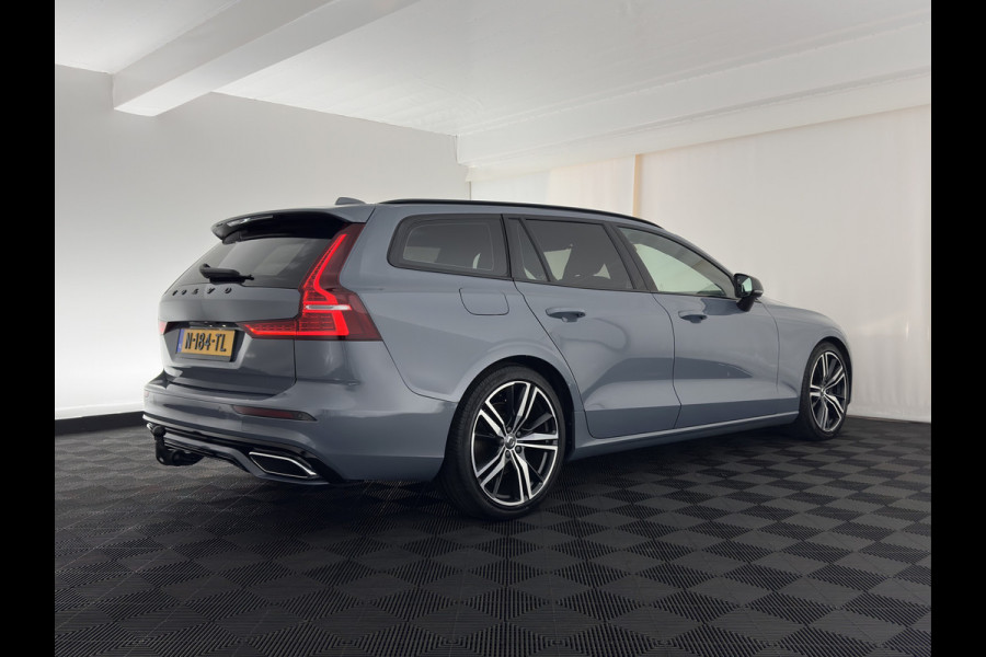 Volvo V60 2.0 B3 R-Design (INCL-BTW) *LEATHER-FABRIC | DIGI-COCKPIT | FULL-LED | MEMORY-PACK | HEATED-SPORTSEATS | LANE-ASSIST | NAVI-FULLMAP | CAMERA | DAB+ | PRIVACY-GLASS | ECC | PDC | TOWBAR | 19''ALU*