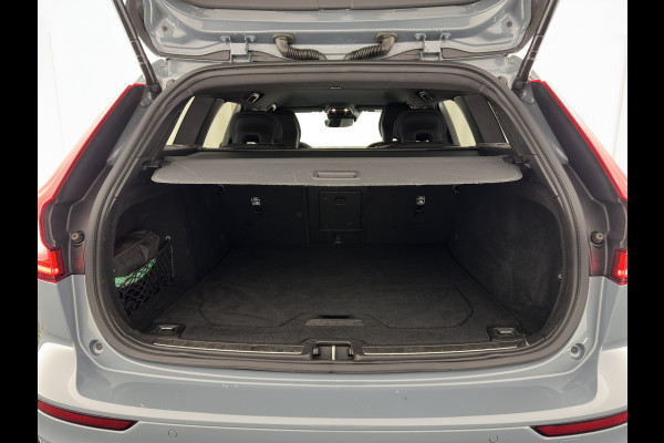 Volvo V60 2.0 B3 R-Design (INCL-BTW) *LEATHER-FABRIC | DIGI-COCKPIT | FULL-LED | MEMORY-PACK | HEATED-SPORTSEATS | LANE-ASSIST | NAVI-FULLMAP | CAMERA | DAB+ | PRIVACY-GLASS | ECC | PDC | TOWBAR | 19''ALU*