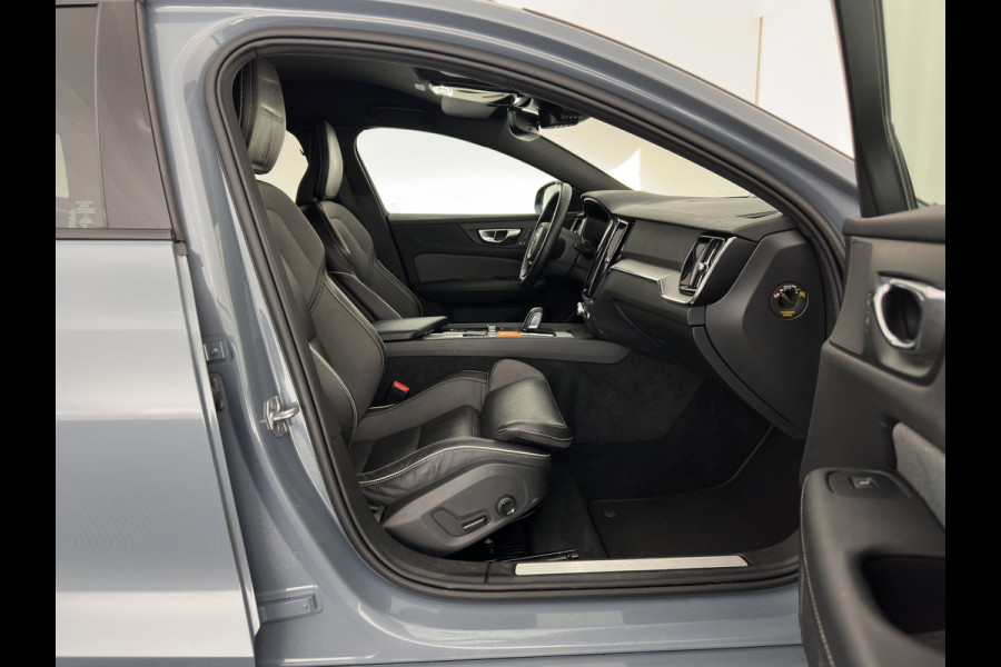 Volvo V60 2.0 B3 R-Design (INCL-BTW) *LEATHER-FABRIC | DIGI-COCKPIT | FULL-LED | MEMORY-PACK | HEATED-SPORTSEATS | LANE-ASSIST | NAVI-FULLMAP | CAMERA | DAB+ | PRIVACY-GLASS | ECC | PDC | TOWBAR | 19''ALU*