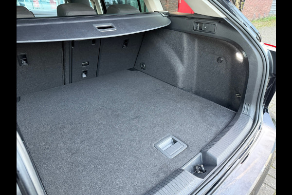 Volkswagen Golf Variant 1.5 eTSI Life Business - Automaat - Navi - Alcantara - Virt.Cockpit - Climate